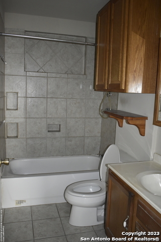 5026 Benham Dr Property Photo 8