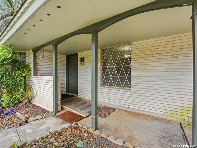 726 Firefly Dr Property Photo 3