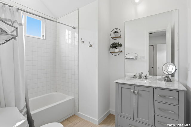 1641 N Center St Property Photo 14