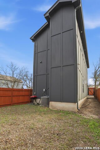 1641 N Center St Property Photo 22