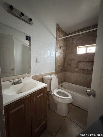 153 E Baylor Property Photo 5