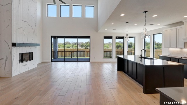 275 Post Oak Property Photo 8