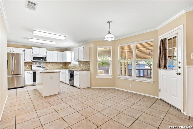 10614 Lynx Range Property Photo 11