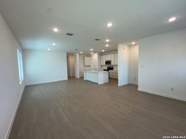 6718 Flores Rd Property Photo 2