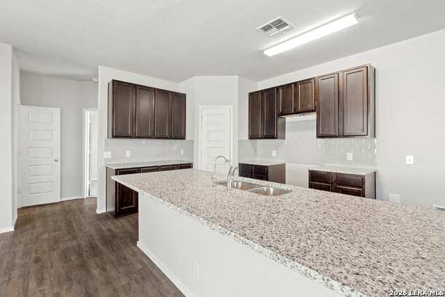 2434 Dry Moss Property Photo 6