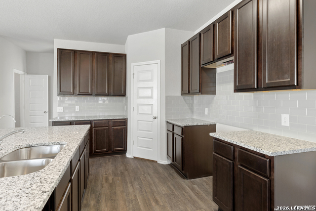 2434 Dry Moss Property Photo 7