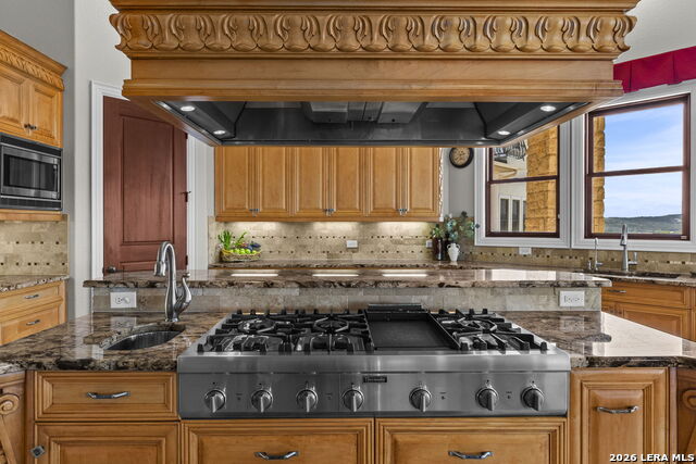 6762 Manor Hl Property Photo 18