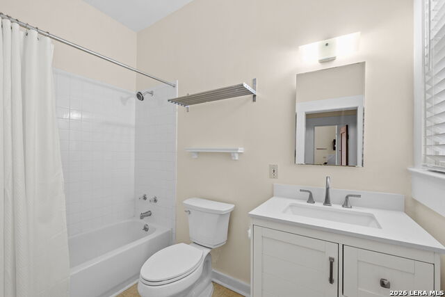 217 Castillo Ave Property Photo 7