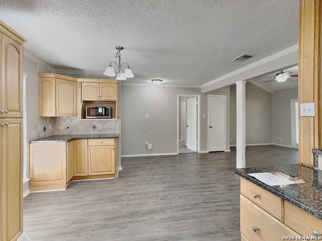 4909 Tiffany Property Photo 4