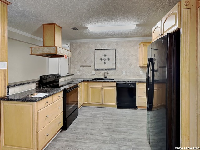 4909 Tiffany Property Photo 5