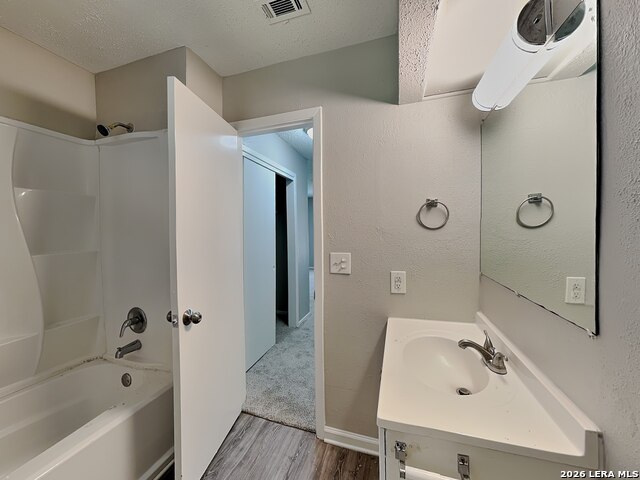 4909 Tiffany Property Photo 8