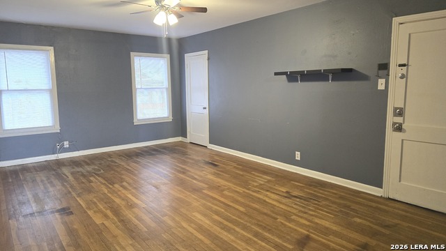 818 W Russell Pl Property Photo 3
