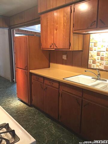 260 Kenmar Dr Property Photo 10
