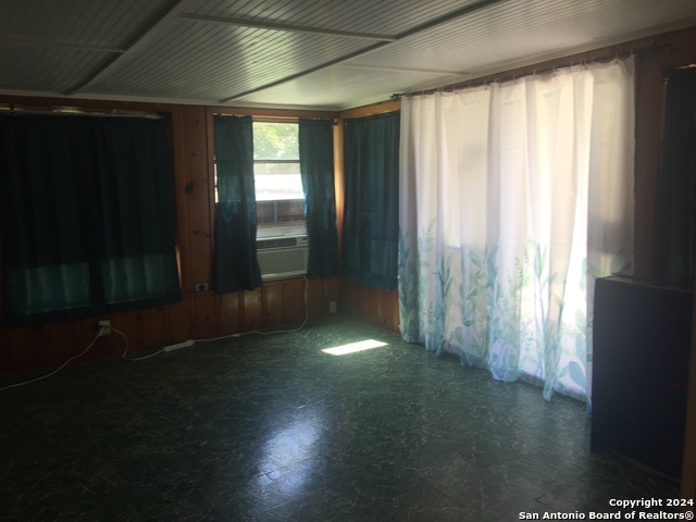 260 Kenmar Dr Property Photo 12