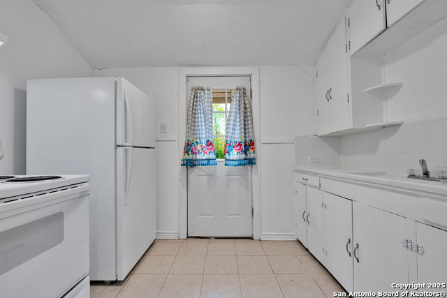 165 Division Property Photo 3
