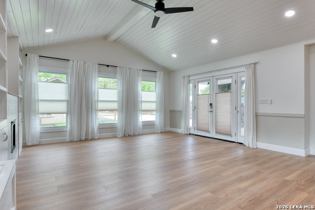 523 E Huisache Ave Property Photo 8