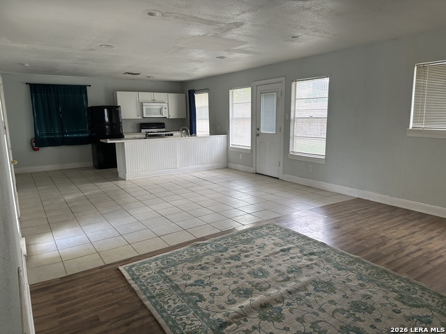 4911 Longfellow Blvd Property Photo 2