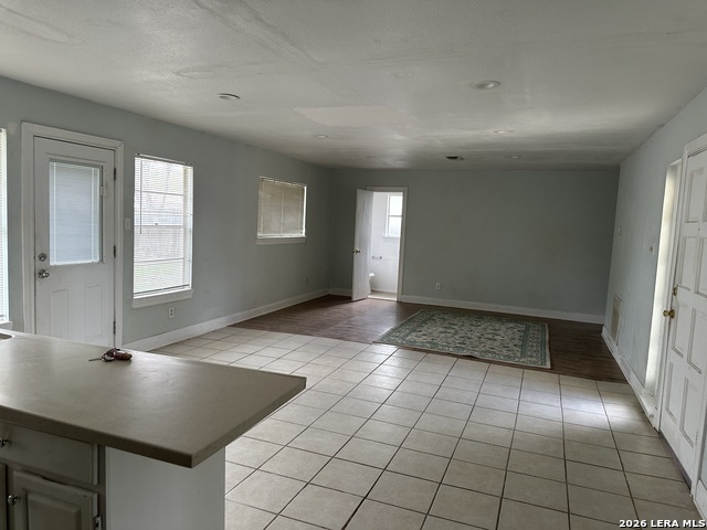 4911 Longfellow Blvd Property Photo 3