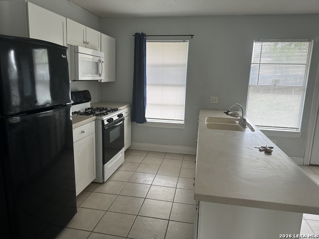 4911 Longfellow Blvd Property Photo 4
