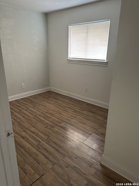 4911 Longfellow Blvd Property Photo 7