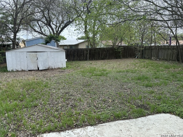 4911 Longfellow Blvd Property Photo 9