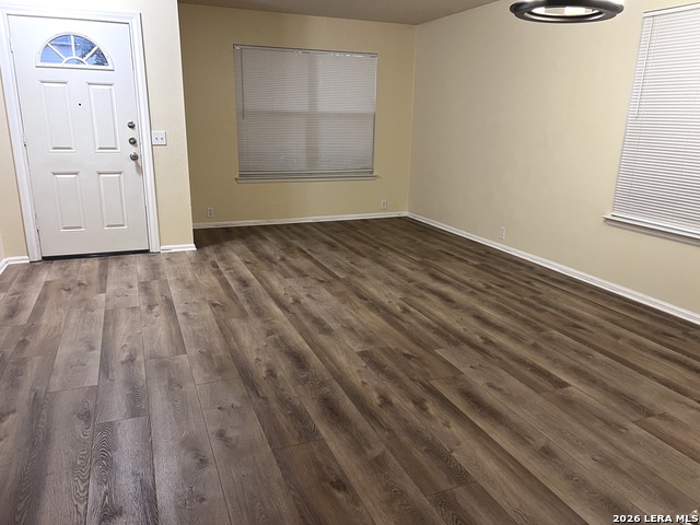 9418 Wolf Pt Property Photo 3