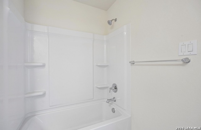 310 W Evergreen St #108 Property Photo 32