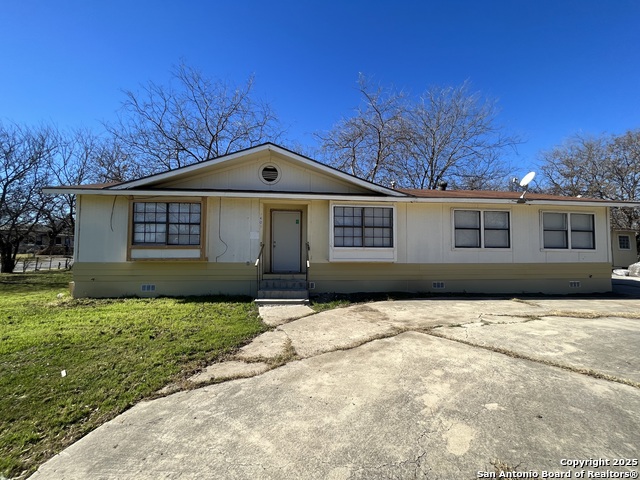 401 Riverdale Dr Property Photo 1