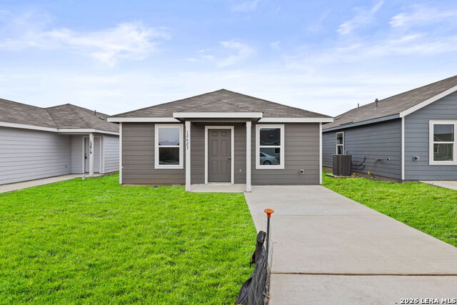 12623 Kathleen St Property Photo 1
