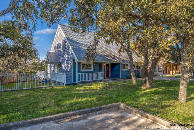 1262 Paradise Dr Property Photo 2