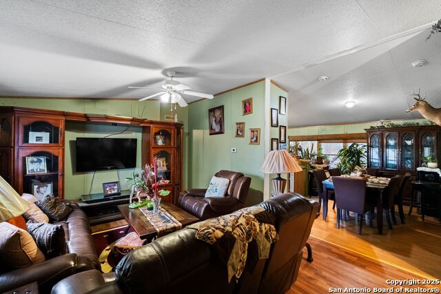 1148 Sequoia Trl Property Photo 5