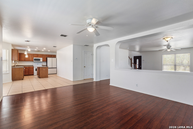 438 Leopard Claw Property Photo 8