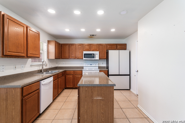 438 Leopard Claw Property Photo 11