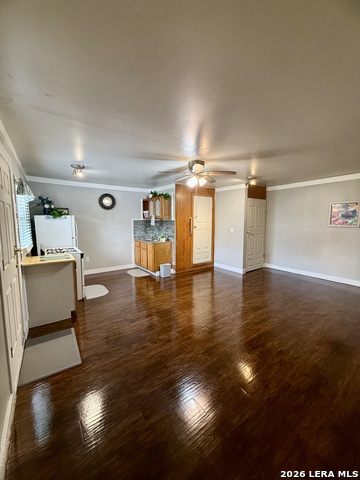 810 Haggin St. Property Photo 3