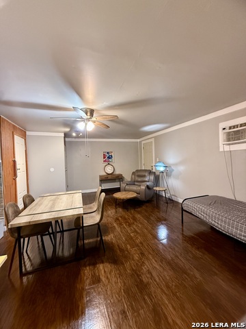 810 Haggin St. Property Photo 4