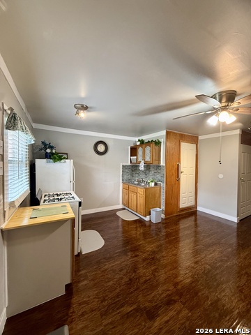 810 Haggin St. Property Photo 6
