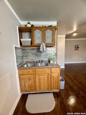 810 Haggin St. Property Photo 10