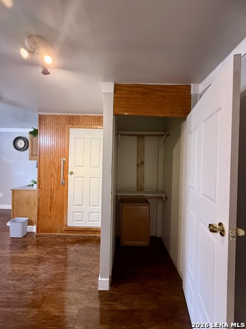 810 Haggin St. Property Photo 14