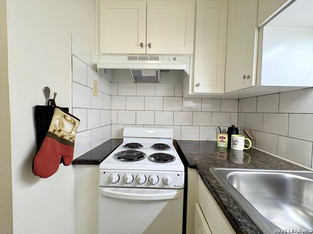 7709 Broadway Property Photo 12