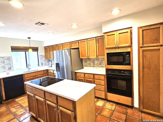 3410 River Path St Property Photo 6