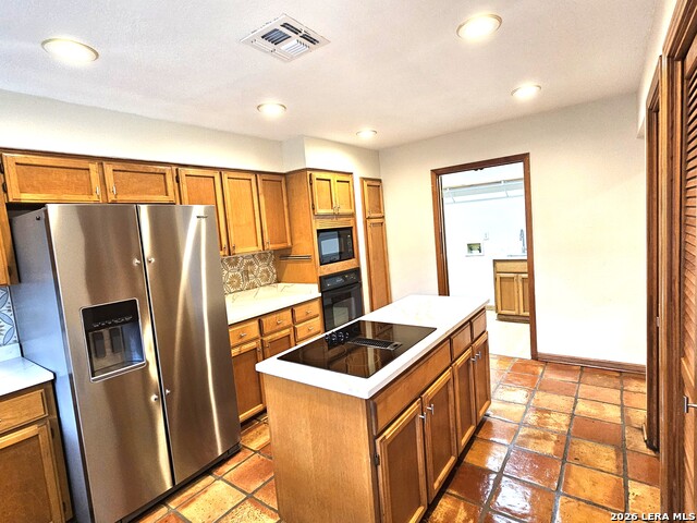 3410 River Path St Property Photo 7