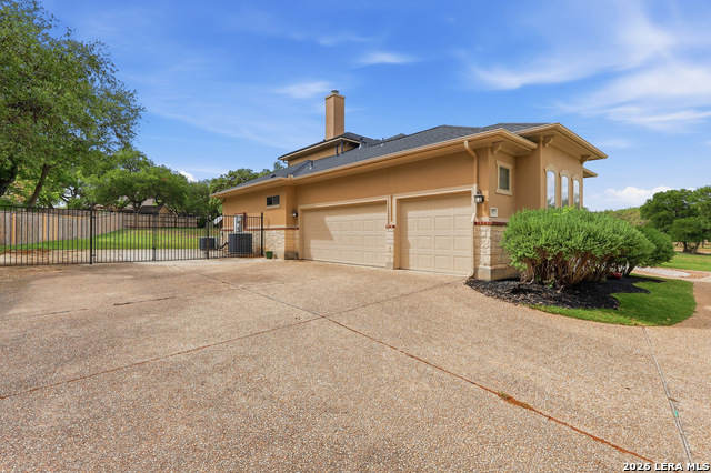 8919 Comanche Path Property Photo 43
