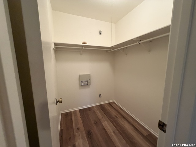 7643 Chatsworth Property Photo 15