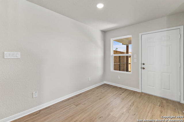 219 Bonnie Bend Property Photo 12