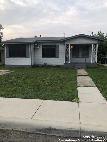 215 EDNA AVE Property Photo 1