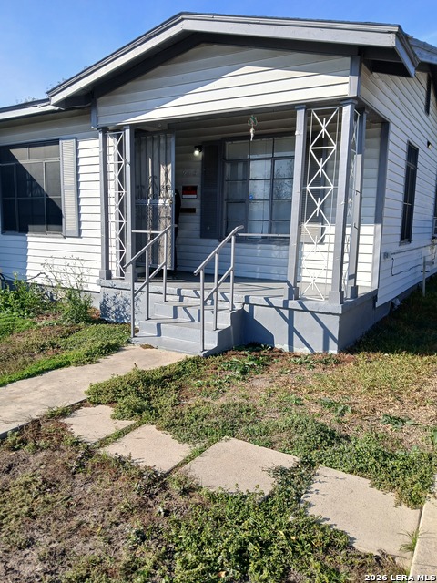 215 Edna Ave Property Photo 2