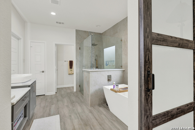 105 N John Bird Property Photo 27