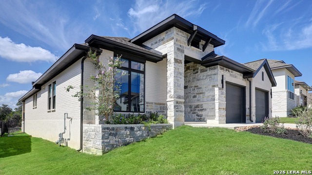226 Hidalgo Property Photo 3