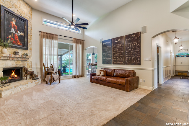 945 Great Tree Property Photo 3
