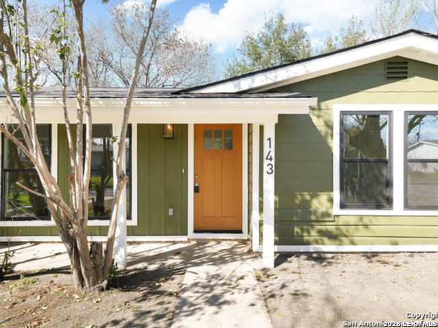 143 Kinder Property Photo 3